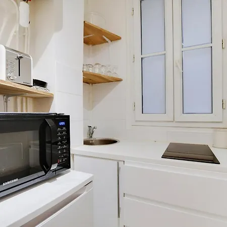 Apartment Cozy Parisian Retreat In The Heart Of The City *