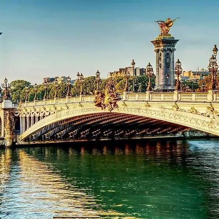 1 Bedroom Only 15 Min Walk To The Louvre Appartement *