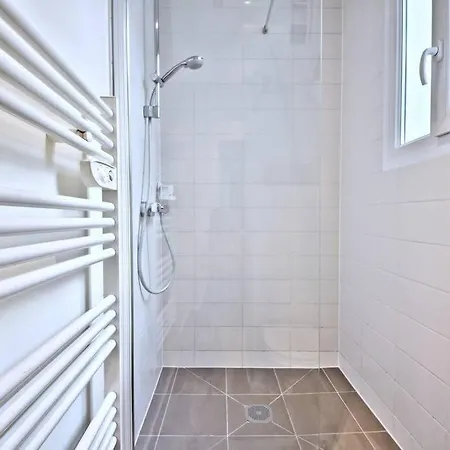 1 Bedroom Only 15 Min Walk To The Louvre Appartement Paris