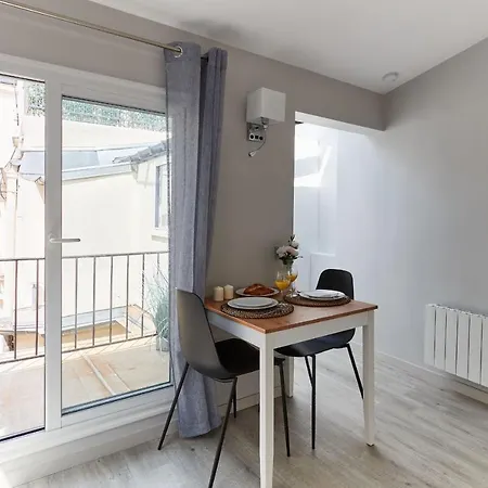 Appartement St Germain Des Pres With Balcony - Cityapartmentstay Paris