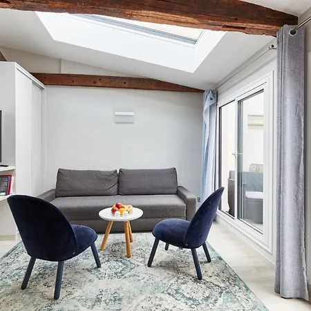 St Germain Des Pres With Balcony - Cityapartmentstay Paris