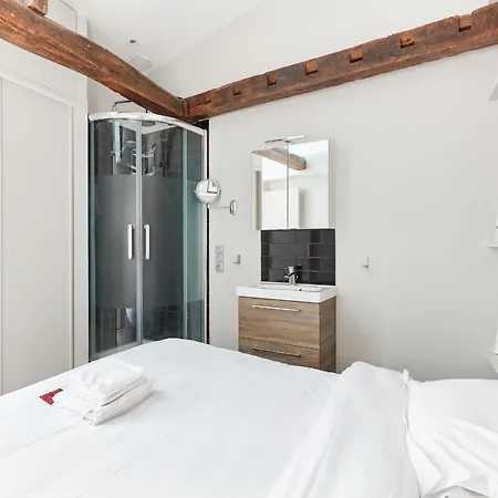 Appartement St Germain Des Pres With Balcony - Cityapartmentstay *