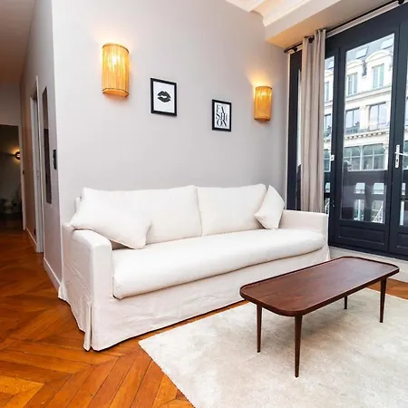 Center Of By Prestige * Parigi
