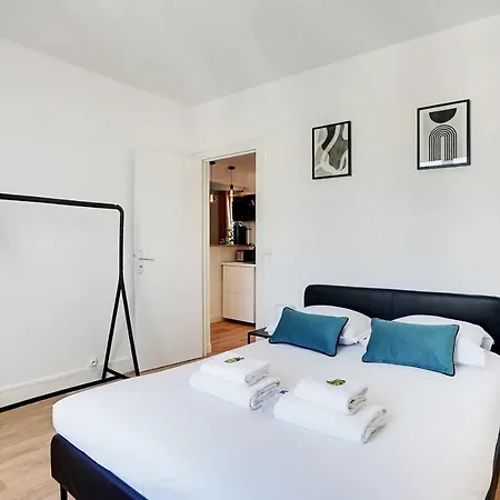 Modern - 2br-4p - Sacre-coeur *