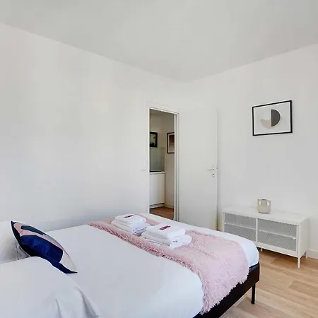 Modern - 2br-4p - Sacre-coeur Apartment