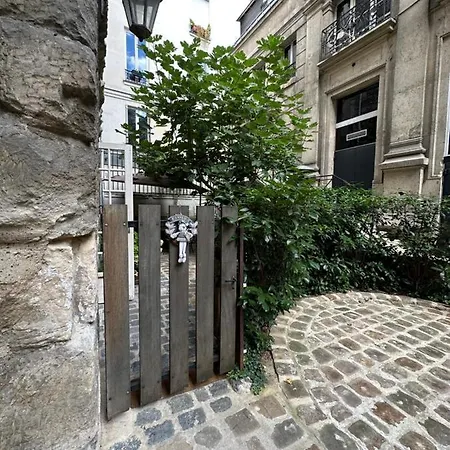 Appartement Exclusif Quartier Latin Avec Jardin, Charme Fou ! *