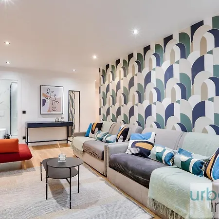 Urban Flat 103 - Spacious Flat Near Grands Boulevards Lejlighed