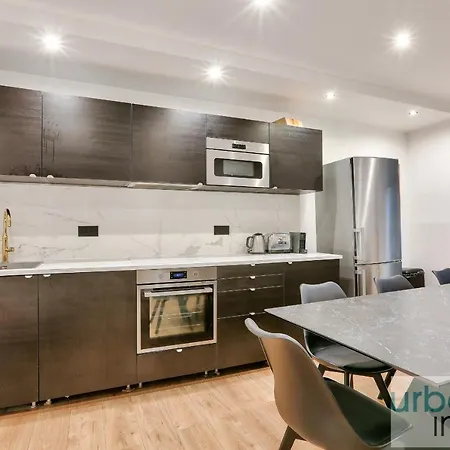 Urban Flat 103 - Spacious Flat Near Grands Boulevards Lejlighed