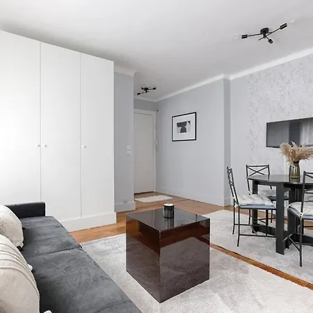 Matignon Saint-honore : Magnifique 1br