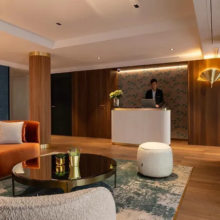 Etoile Maillot Hotel Paris