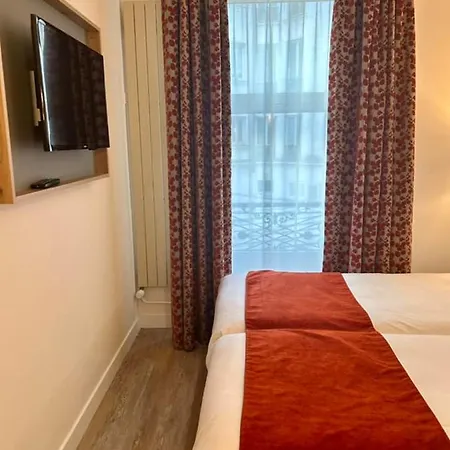 Derby Eiffel Hotel París