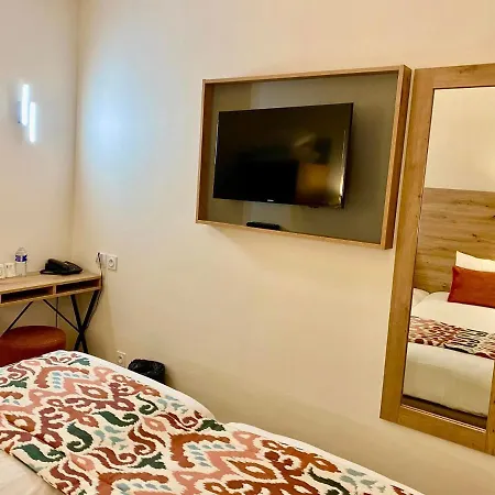 Derby Eiffel Hotel París