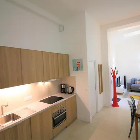 Appartement Centre - At *