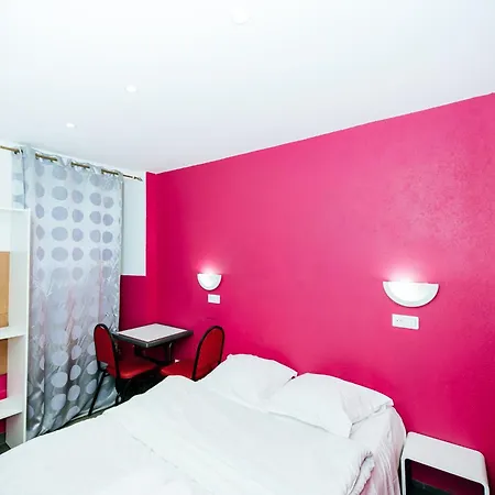 Hotel De La Poste 3*