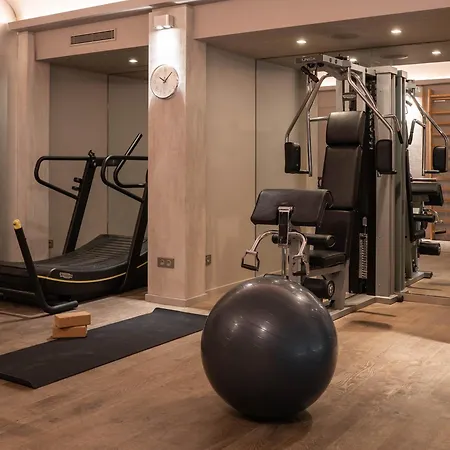 Le Pavillon De La Reine & Spa, Place Des Vosges 5*