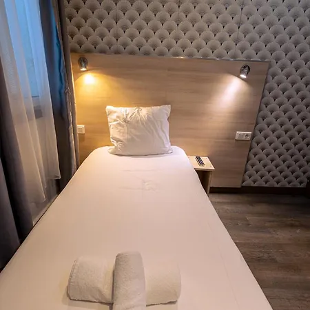 Aix Europe Hotell