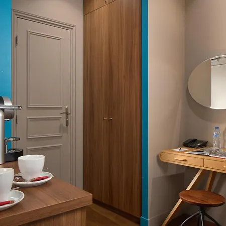 Hotel Le Robinet D'or 3*