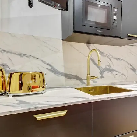 211 Yves Saint Laurent - Superb Apartment *
