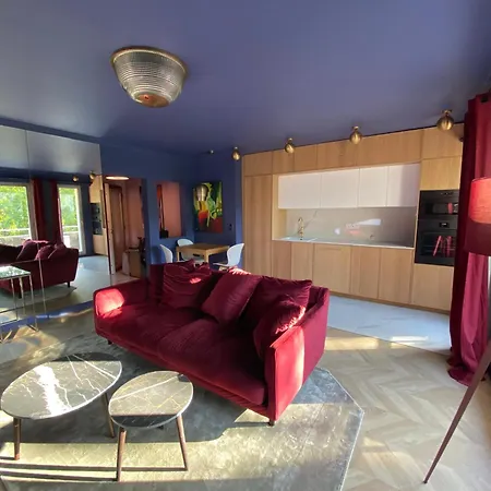Luxury La Vie En Rose Jacuzzi Terrasse Parking Apartment *