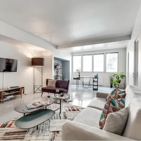 Modern And Bright 2bd For 11 Guests In Le Marais!