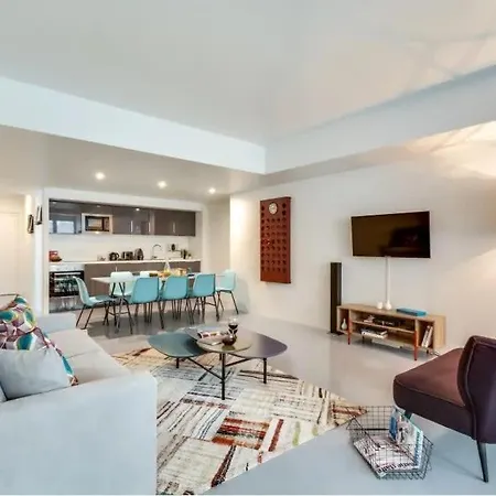 Modern And Bright 2bd For 11 Guests In Le Marais! * Paris