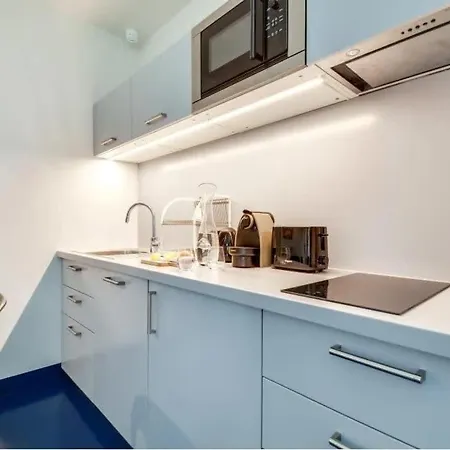 Apartment Modern & Colourful 3bd For 9 Guests In Le Marais!