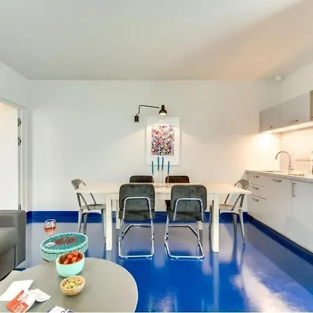 Modern & Colourful 3bd For 9 Guests In Le Marais! Apartment