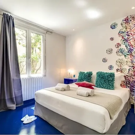 Modern & Colourful 3bd For 9 Guests In Le Marais! Paris