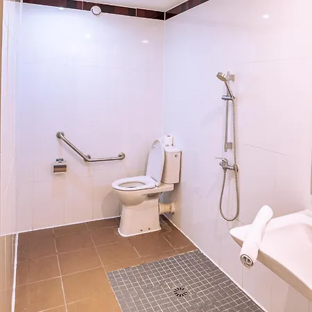 Aix Europe Hotel 2*