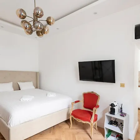 Apartment Eiffel Paris