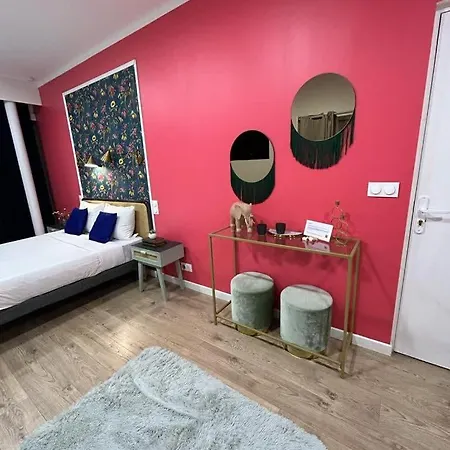Apartment Stylish And Chic
