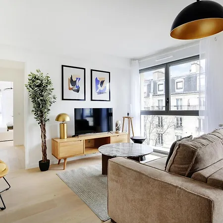 Pick A Flat's In Montmartre - Rue Ordener