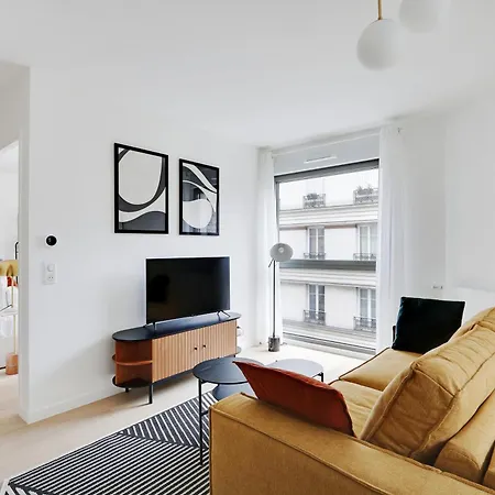 Pick A Flat's In Montmartre - Rue Ordener Paris