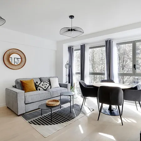 Pick A Flat's In Montmartre - Rue Ordener