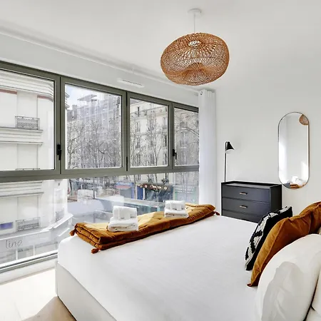 Pick A Flat's In Montmartre - Rue Ordener Paris