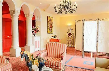 Delambre 3* Paris