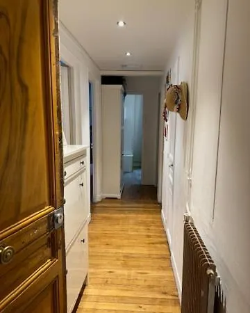 Haussmannien Lumineux, 2 Chambres. Апартаменты *