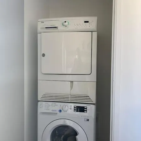 Buttes Chaumont - Free Parking Appartement