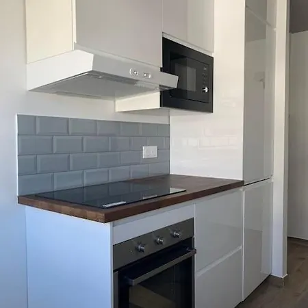 Buttes Chaumont - Free Parking Appartement