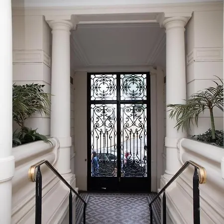 4 Bedroom Luxury Eiffel Tower * Paris