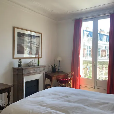 4 Bedroom Luxury Eiffel Tower Paris
