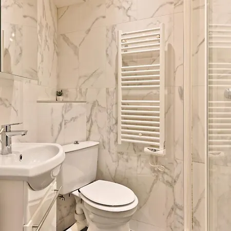 Au Coeur Du Marais - Iv Apartment