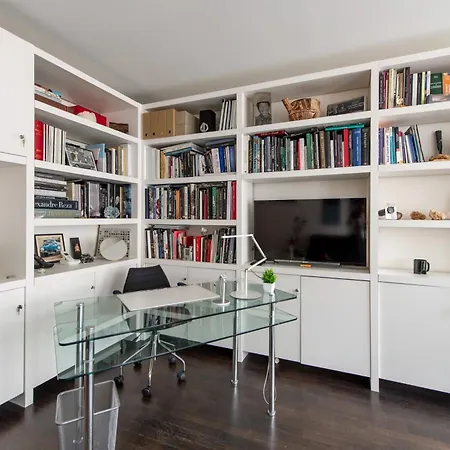 Apartment Charming 4 Guests At Galeries Lafayette And Printemps 9th Ard With Air Conditioning Paris