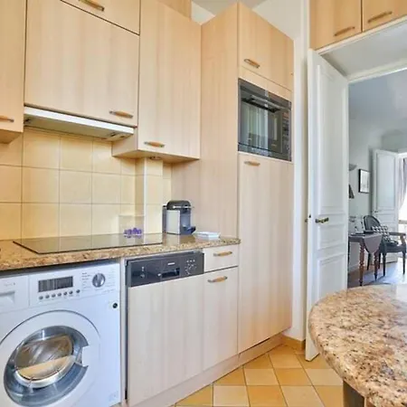 Apartment Charming With Eiffel Tower View