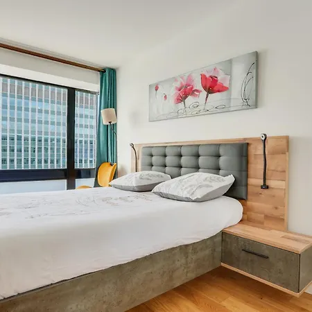 Apartment Luxury 75m2 With Eiffel Tower View, 1 Min Metro, Parking