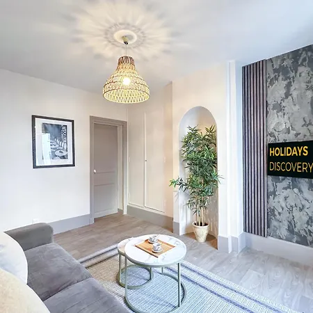 - Buttes Chaumont's Park -entire Flats Apartment *