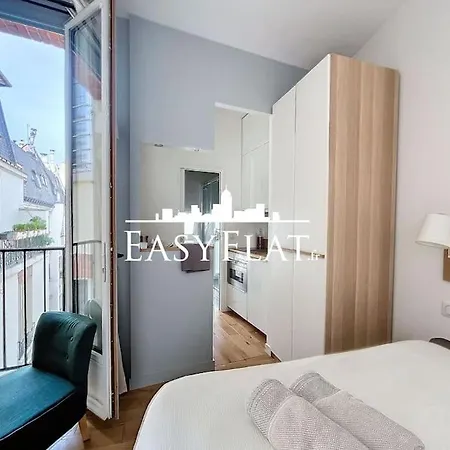 Apartment Ideally Located, Close To Invalides *