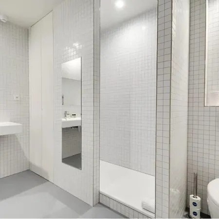 Apartment Modern And Bright 2bd For 11 Guests In Le Marais!