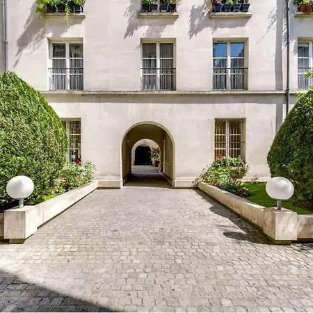 Modern & Colourful 3bd For 9 Guests In Le Marais! Apartment Paris