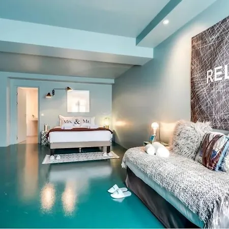 Modern And Bright 2bd For 11 Guests In Le Marais! Paris